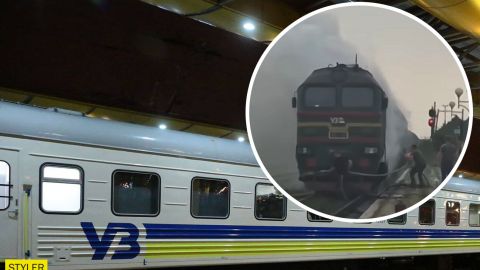 Под Ровно прямо на ходу загорелся поезд: первые кадры с места ЧП