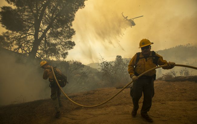Згоріли майже 10 тисяч гектарів: в Іспанії взяли під контроль масштабну пожежу