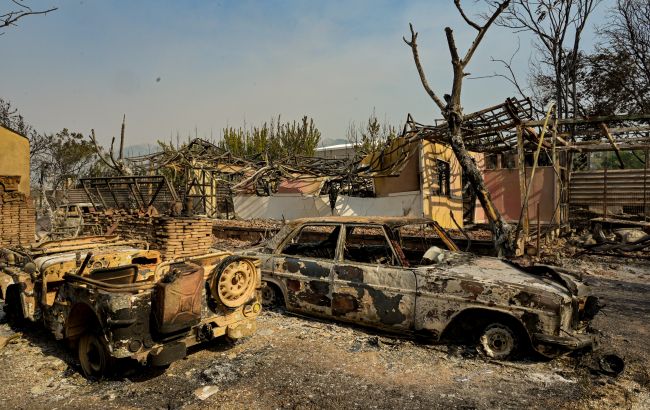 В Греции бушуют лесные пожары. Эвакуировали более 20 населенных пунктов