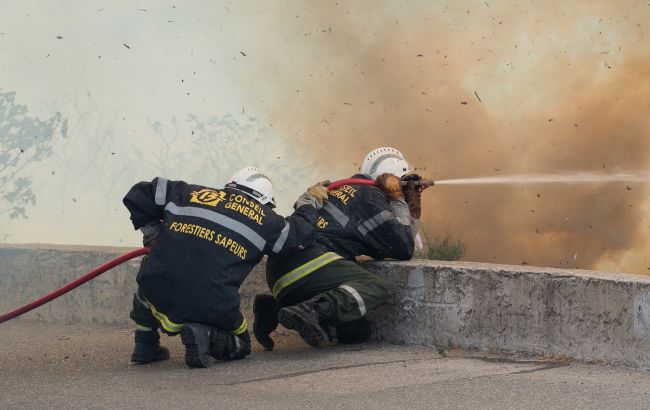 Францию и Испанию охватили лесные пожары: более 14 тысяч человек эвакуировано