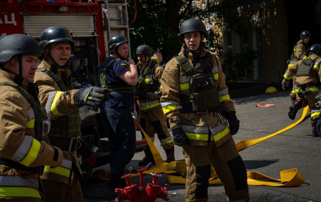Атака дронов на Чугуев: в городе повреждены дома и есть пострадавшие