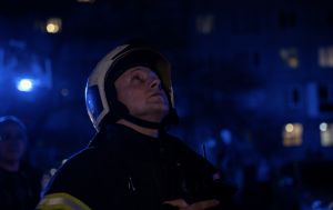 Палають житлові будинки, склади і офісна будівля: все про обстріл Києва
