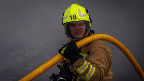 Коннор Кенуэй жалаңаш Лагердегі гейлер