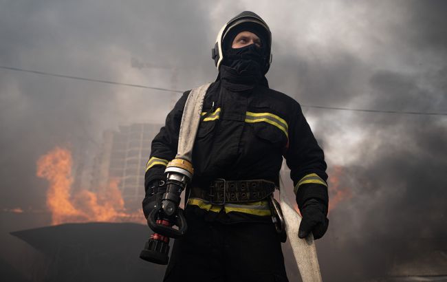 Росія вдарила балістикою по промисловому підприємству в Кам'янському