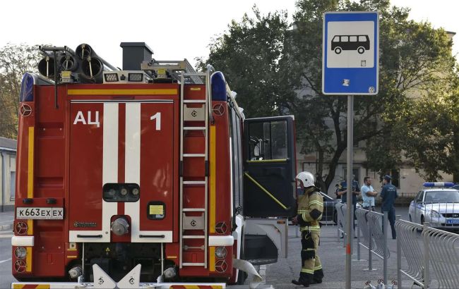 У Феодосії пролунали вибухи, в порту спалахнула потужна пожежа