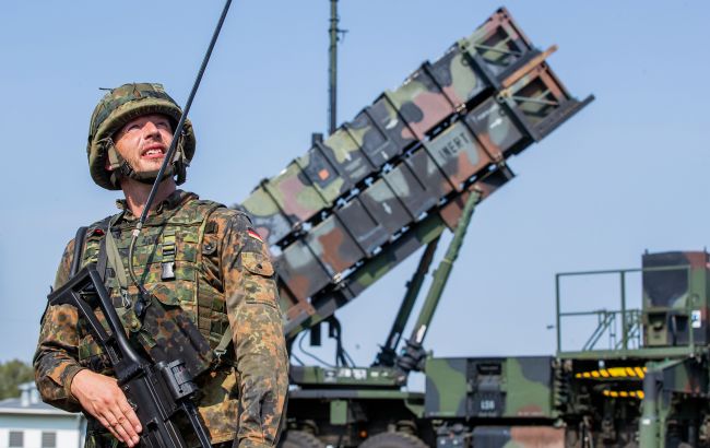 Германия начала обучение группы украинских военных на ЗРК Patriot (фото)