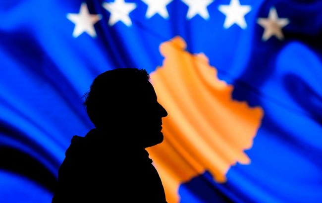 Косовские сербы в знак протеста вышли из всех институтов Косово