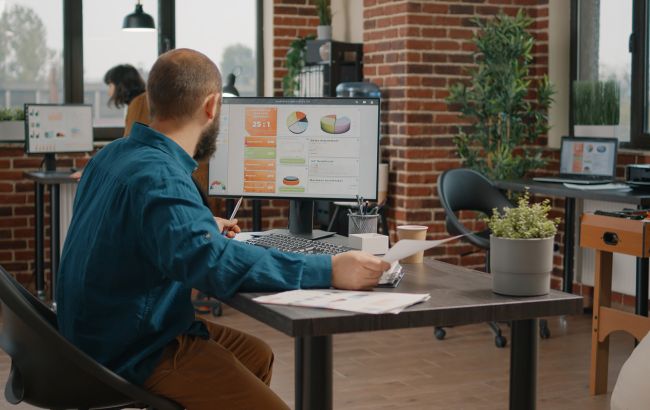 От 80 тысяч! Где в Украине самые высокие зарплаты и за какую работу платят больше всего