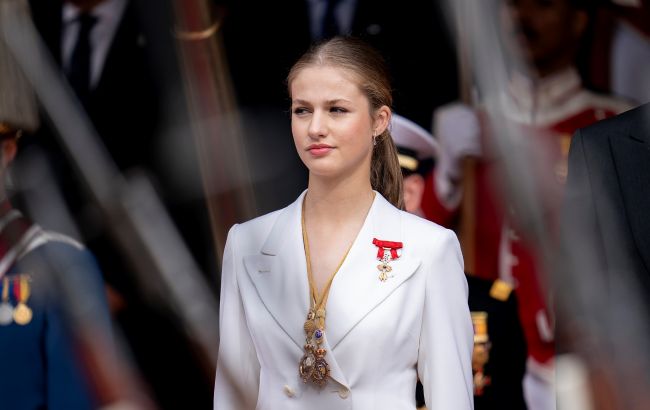 Принцесса Испании Леонор повторила образы Кейт Миддлтон и Меган Маркл: один костюм на троих