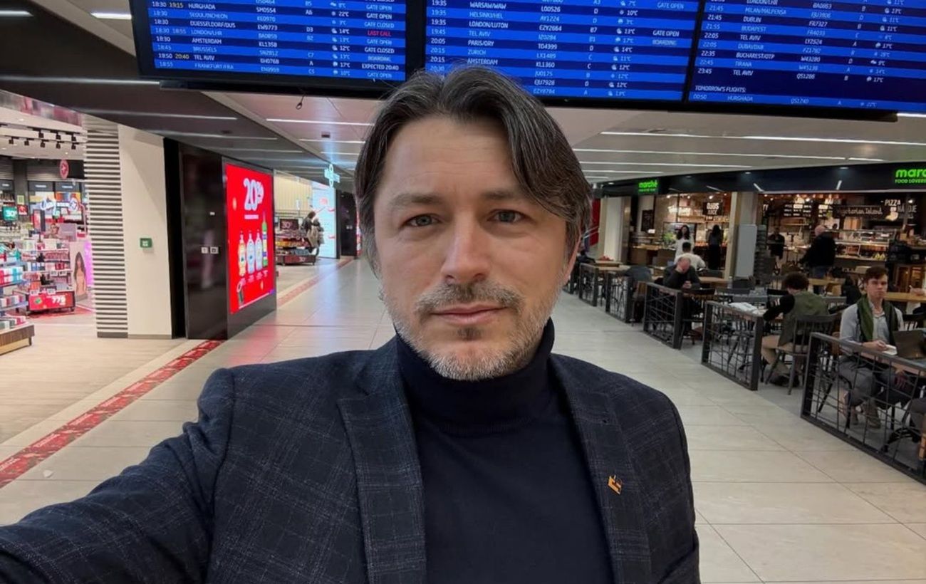 "Після підйому на 21 поверх". Сергій Притула насмішив рідкісним фото з доньками