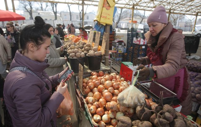 Продукти дешевшають: як змінилися ціни в Україні
