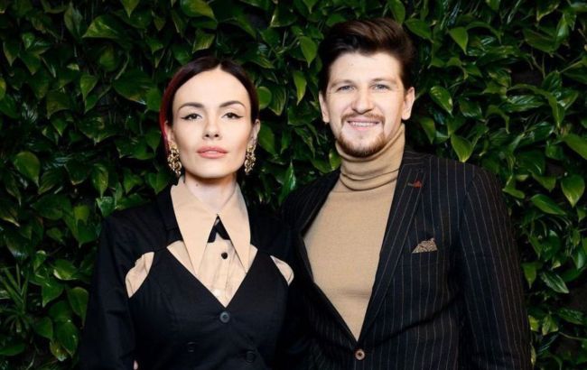 "Все заради хайпу". Чоловік MamaRika прокоментував кризу у шлюбі зі співачкою