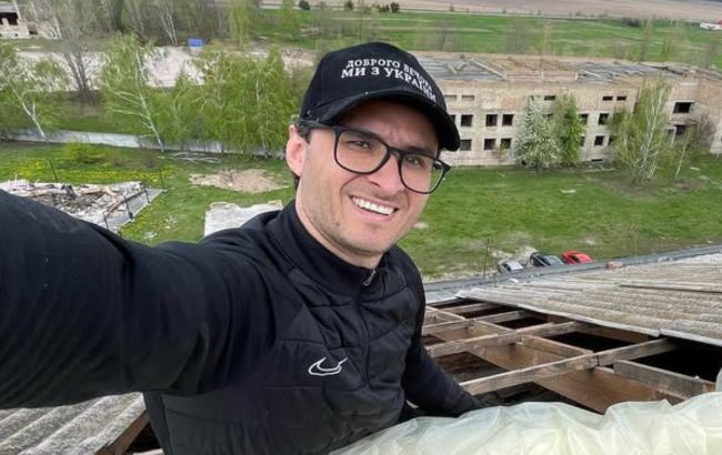 Ігор Ласточкін, який служить у ЗСУ, показав запальні танці в бліндажі: мережа в захваті