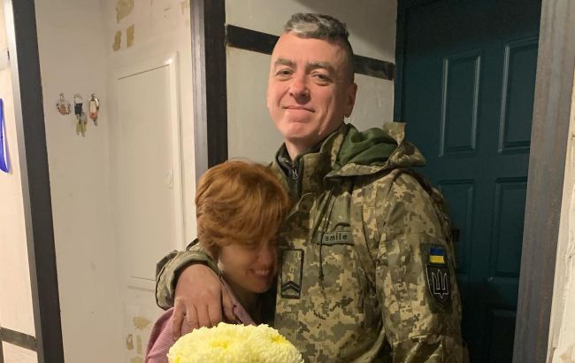 Известная украинская художница рассказала о ранении мужа на фронте: "Три осколка в спине"