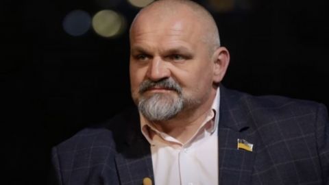 Василий Вирастюк впервые показал младшую на 11 лет возлюбленную, которая родила ему четвертого сына