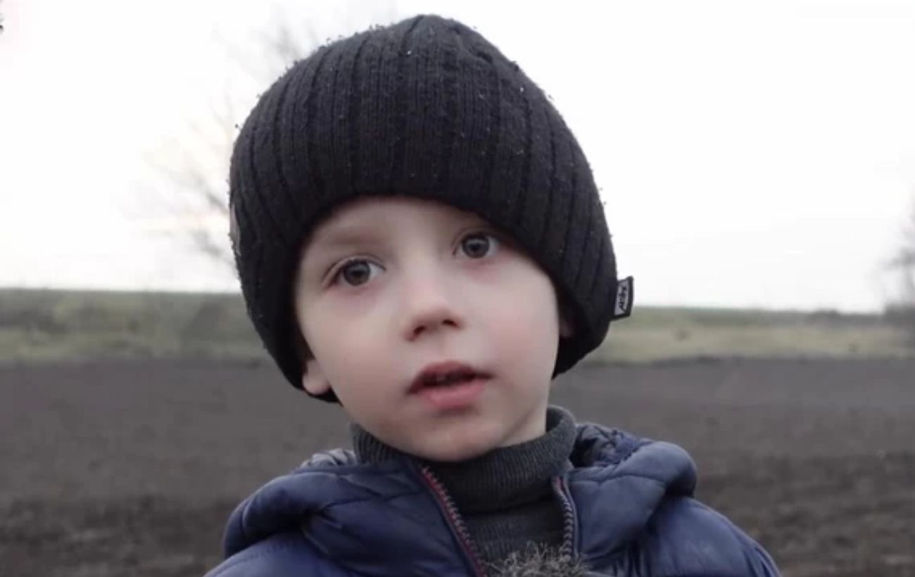 Пам’ятаєте хлопчика з мему "Скоро вже буде Паска"? Ось як він змінився (фото)