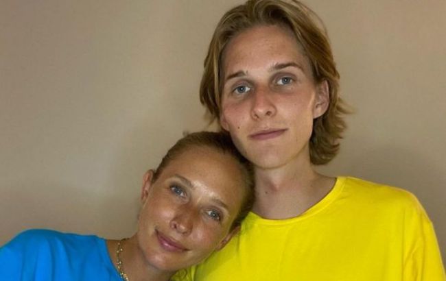 Катя Осадчая на редком фото показалась с 22-летним сыном