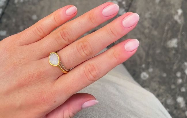 Какой маникюр сделать на 1 сентября: идеи модных ногтей для девочек в школу
