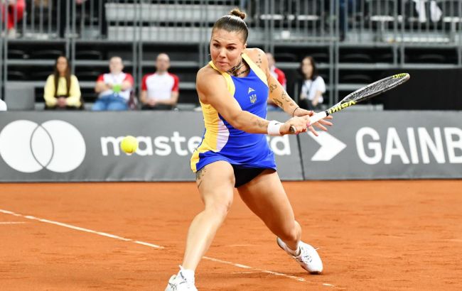 Ужас с двумя "бубликами": Олейникова проиграла скандальной венгерке на турнире во Франции