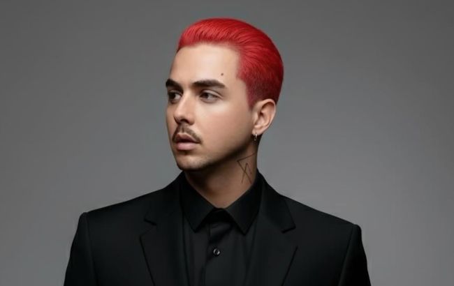 "Не за гей-браки воюют герои": в Ровно сорвали выступление известного певца (видео)