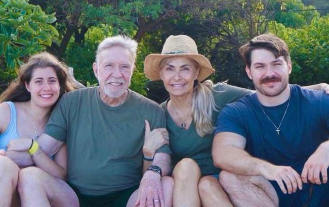 Что известно о детях Чака Норриса: кто пошел по следам звездного отца, а кто выбрал другой путь