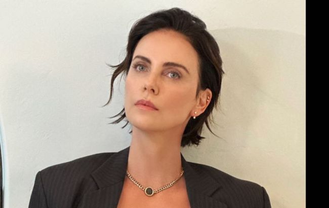 Шарліз Терон пригадала фатальну ніч, коли її мати застрелила батька: "Ці речі накопичуються"