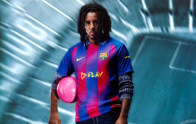 Защитник Барселоны и украинская модель поженились: СМИ заговорили о тайной свадьбе