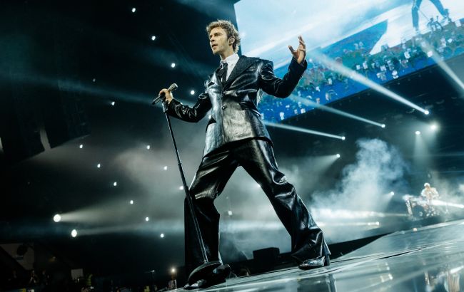 Макс Барских спел об отношениях, которые "не складываются" (видео)