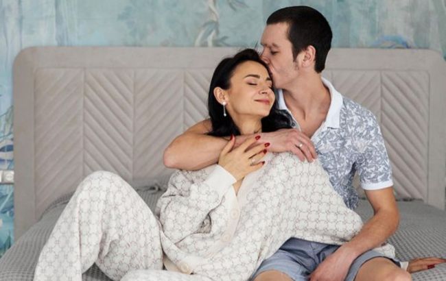 "Надо собирать чемодан". Илона Гвоздева прокомментировала развод и отношения с мужем