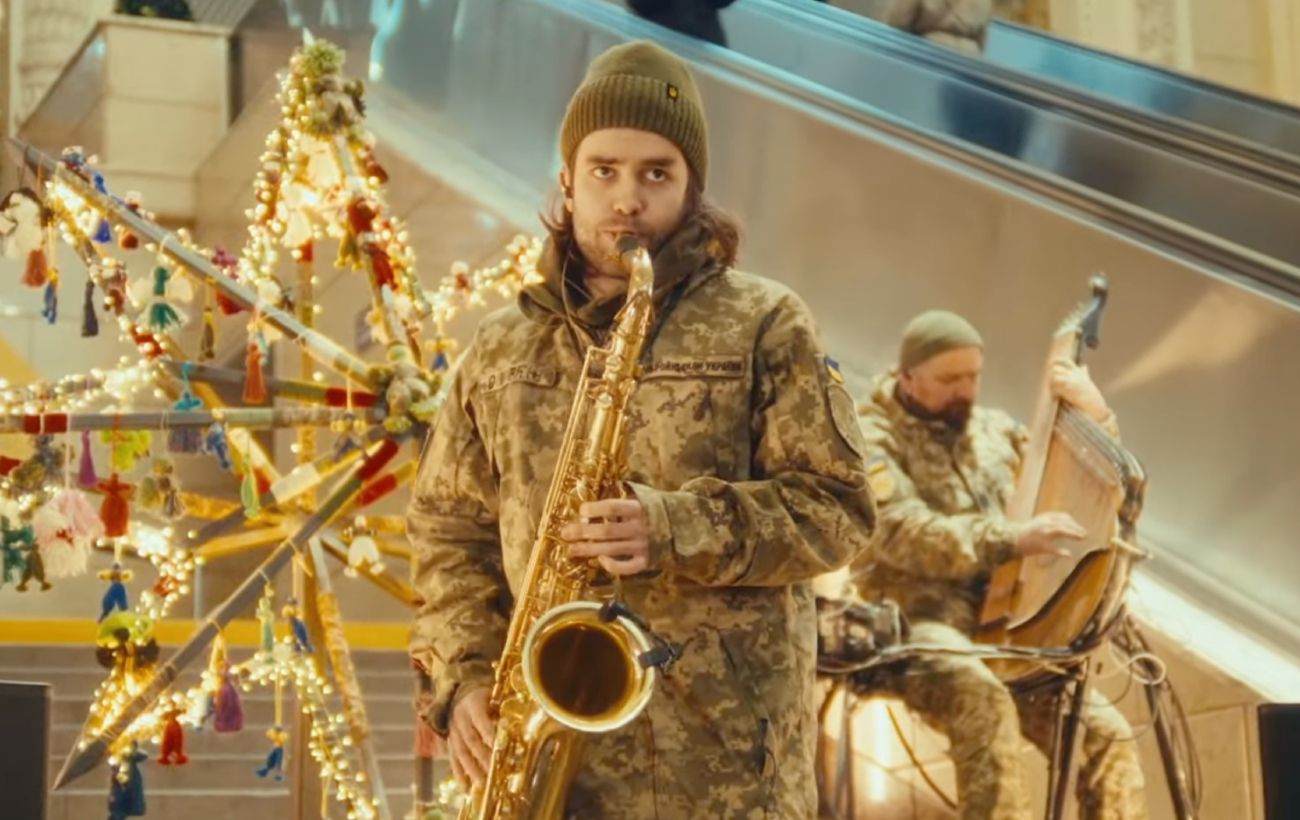 Потужна версія "Щедрика" від військових: вражає і наповнює світлом душі (відео)