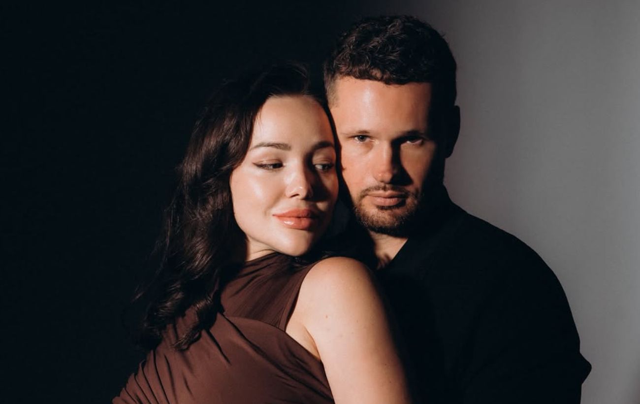 Зірка “Холостяка” вперше стала мамою: ніжні фото з пологового