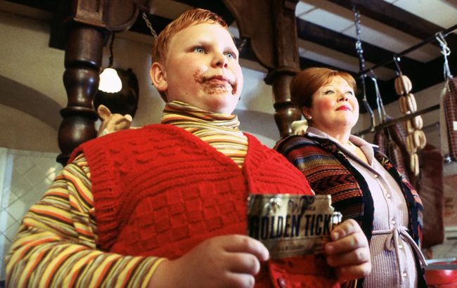 Стал невероятным красавцем: как изменился мальчик-толстяк из "Чарли и шоколадной фабрики" (фото)