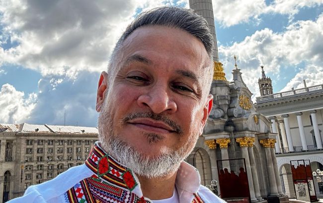 "Дом трясло от звуков взрывов". Осколок "шахеда" повредил квартиру Эктора Хименеса-Браво