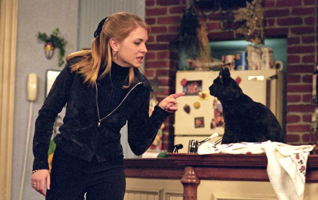 Не впізнати: який зараз вигляд має головна зірка серіалу "Сабріна - маленька відьма" (фото)