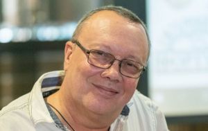 Умер звезда "Маски-шоу" Владимир Комаров