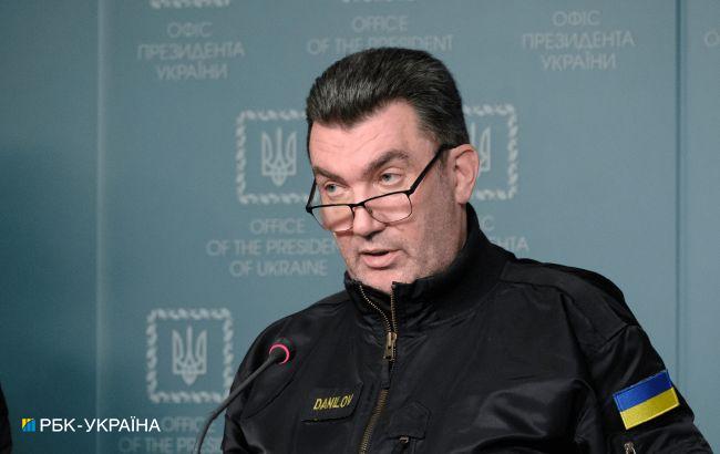 Боррель назвал россиян "великим народом". Данилов резко ответил