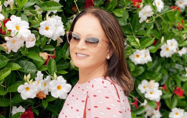 Росіяни відібрали у Софії Ротару віллу в Криму через патріотичну листівку: що їм не сподобалось