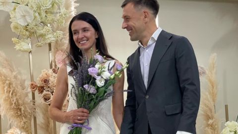 Чоловік зірки "плюсів" Хамайко зізнався, чому 18 років відкладав весілля з матір'ю своїх дітей