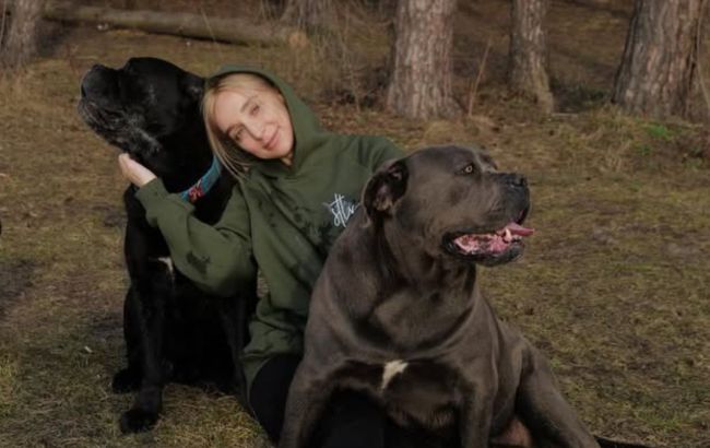 "Мне страшно". У Елены Мандзюк умерла собака: блогерша намекнула на жестокое преступление