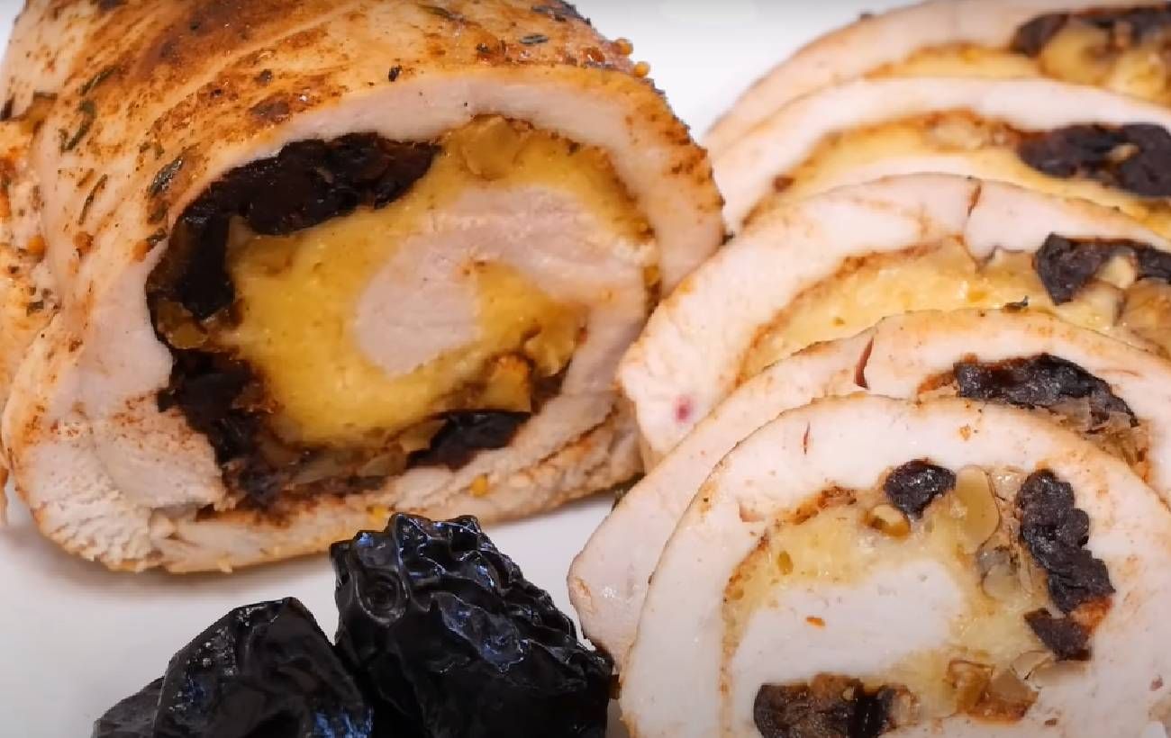 Куриные рулеты с черносливом и печенью