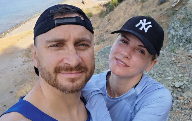 Відомий український співак налаштовує доньку проти ексдружини: фото листування