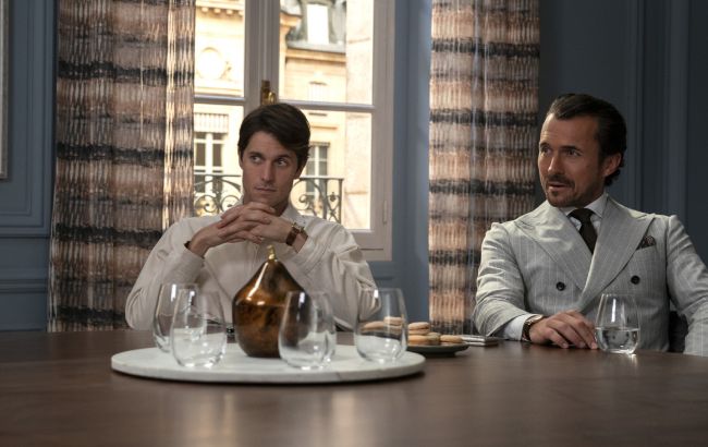 Топ-4 красавчика из сериала "Эмили в Париже": что о них известно