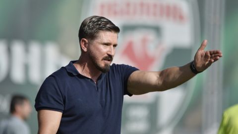 Тренерская отставка в "Оболони". Иващенко провалил старт сезона, но не хочет уходить из-за денег