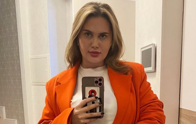 Стендап-комик Алла Волкова впервые стала мамой: трогательное фото из роддома