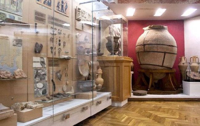 Національний музей історії України показав, як під час війни зберігає цінні експонати (фото)