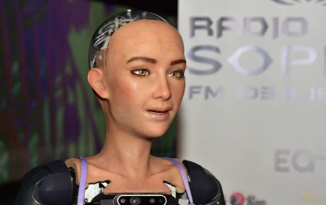 Воєнний злочинець: робот Софія дала ексклюзивне інтерв'ю про Путіна, Третю світову та ШІ