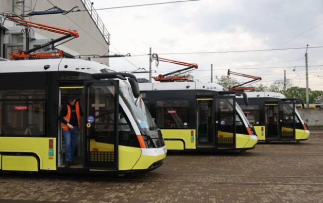 Львов получил 10 новых трамваев: куда будут курсировать и как выглядят (фото)