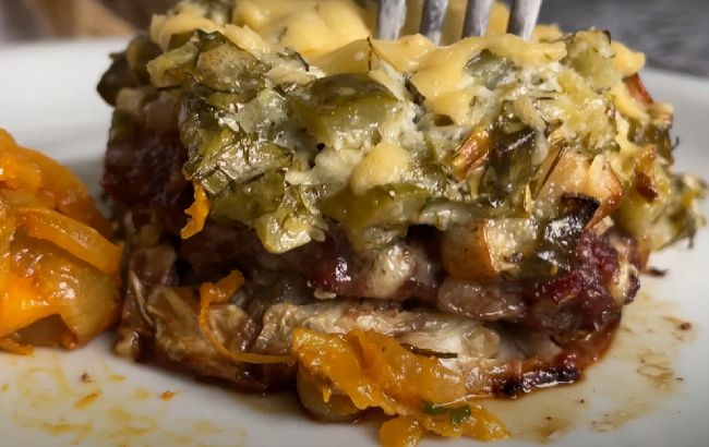 Летние бургеры с капустой вместо хлеба: рецепт легких стейков с капусты и фарша