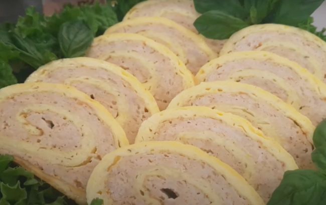 Яєчний рулет з курячим фаршем: рецепт нежирної страви для родини