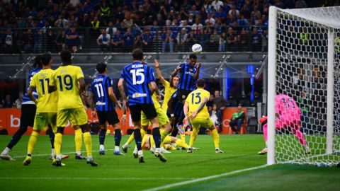 "Интер", "Наполи" или дополнительный матч за "золото": сегодня чемпионская развязка в Серии А